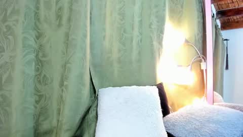 Snapshot of iriss_25 chatting on 03.01.25 iris online show from 03.01.25