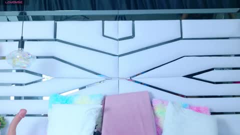 Snapshot of irissross chatting on 03.06.25 Iris online show from 03.06.25