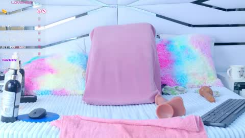 Snapshot of irissross chatting on 03.08.25 Iris online show from 03.08.25