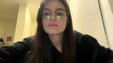 Snapshot of irisss31 chatting on 04.17.26 irisss31 online show from 04.17.26