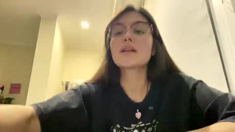 Snapshot of irisss31 chatting on 05.20.26 irisss31 online show from 05.20.26
