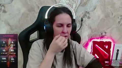 Snapshot of irwi_tomboy chatting on 04.18.26 Irwi Tomboy online show from 04.18.26