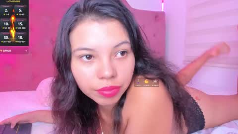 Snapshot of isa__cute chatting on 01.07.25 ISA online show from 01.07.25
