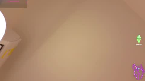 Snapshot of isa__cute chatting on 10.08.25 ISA online show from 10.08.25