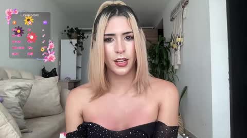 Snapshot of isa__fox_1 chatting on 04.24.26 Isabella online show from 04.24.26