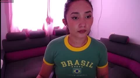 Snapshot of isa_bella___ chatting on 05.27.26 Isa online show from 05.27.26