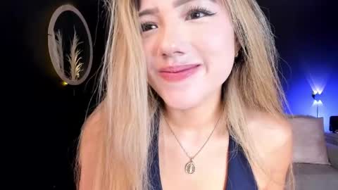 Isa Cortes  online show from 04.17.26