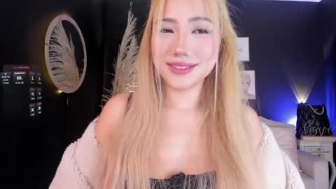 Snapshot of isa_cortes_ chatting on 04.27.26 Isa Cortes online show from 04.27.26