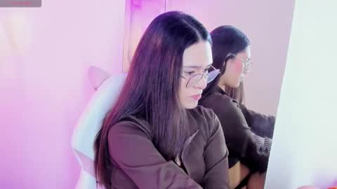 Snapshot of isa_doux chatting on 02.11.26 Isa online show from 02.11.26