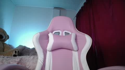 Isabella  online show from 09.11.25