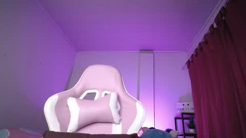 Isabella  online show from 10.30.25