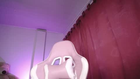 Isabella  online show from 11.05.25