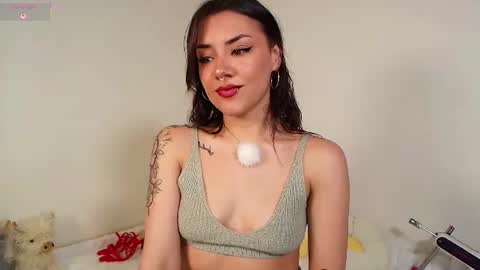 Snapshot of isa_laurentt chatting on 07.10.26 Isabella Laurentt online show from 07.10.26
