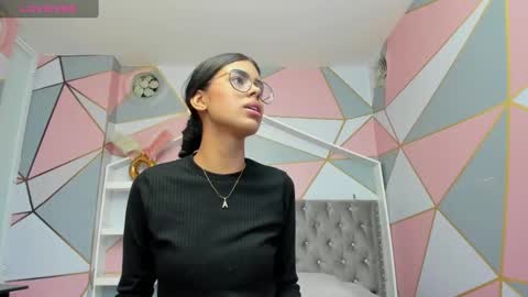    online show from 02.05.25