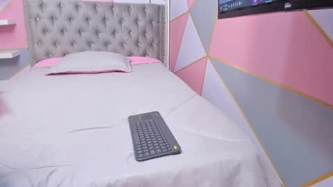    online show from 02.19.25