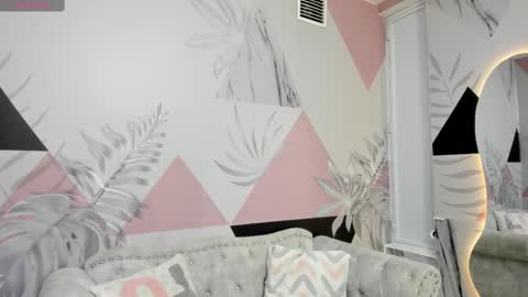    online show from 03.10.25