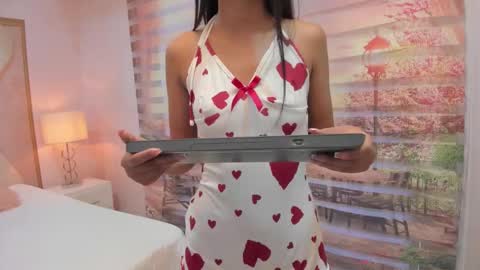    online show from 10.05.25