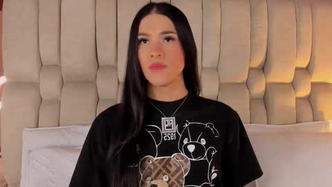 Isa  online show from 02.18.26