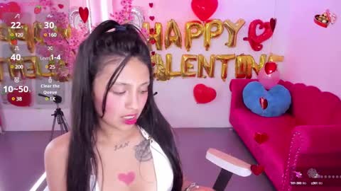 Snapshot of isa_t18 chatting on 02.16.25 isabella online show from 02.16.25