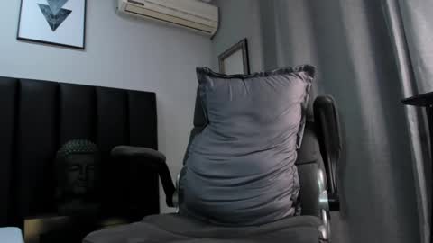 isaac_cryston online show from 03.07.25