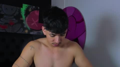 isaac_cryston online show from 11.02.25