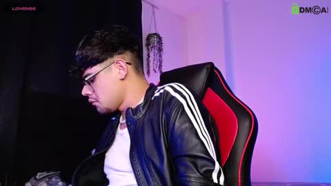 Isaac Saenz. online show from 11.06.25