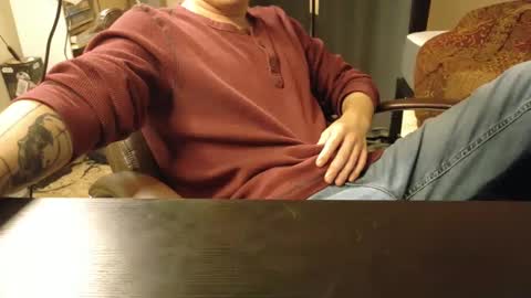 Snapshot of isaac_sheffield chatting on 12.08.24 isaac online show from 12.08.24