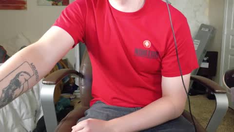Snapshot of isaac_sheffield chatting on 09.24.25 isaac online show from 09.24.25