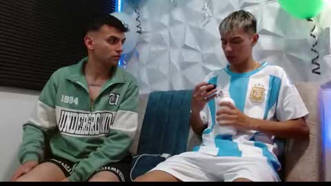 Isaac tan online show from 09.12.25