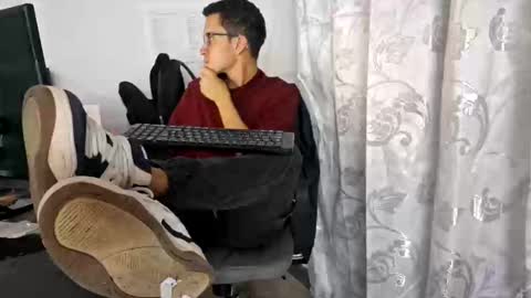 Isaac online show from 10.31.25