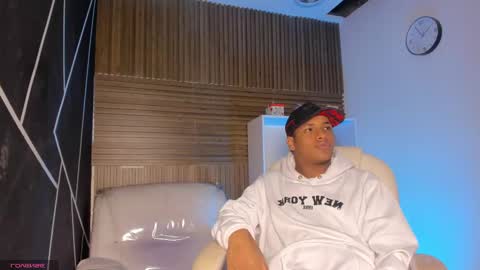 Snapshot of isaacblack_ chatting on 09.22.25 IsaacBlack online show from 09.22.25