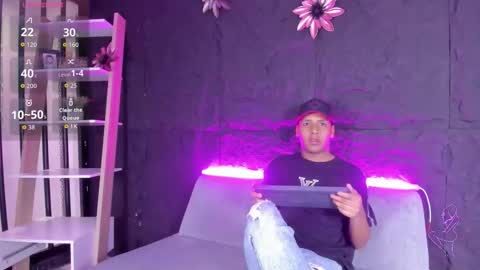 Snapshot of isaacblack_ chatting on 10.02.25 IsaacBlack online show from 10.02.25