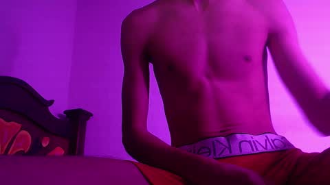 isaac online show from 01.12.25