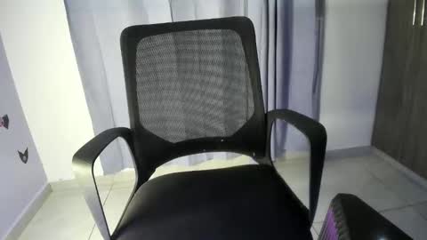 isaac online show from 09.25.25