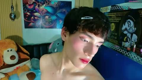 Snapshot of isaacnova chatting on 04.13.26 isaacnova online show from 04.13.26