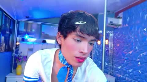 Snapshot of isaacnova chatting on 05.02.26 isaacnova online show from 05.02.26