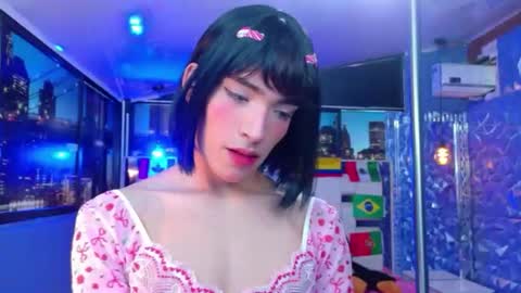 Snapshot of isaacnova chatting on 06.14.26 isaacnova online show from 06.14.26