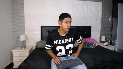 Snapshot of isaak_salomee chatting on 06.11.26 isaak_salomee online show from 06.11.26