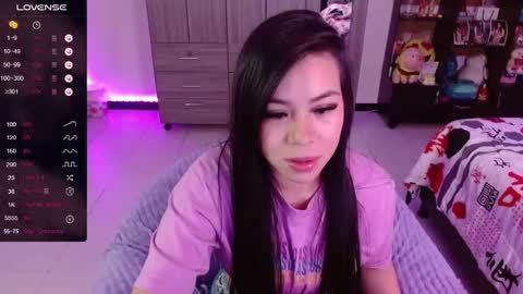 Snapshot of isabeella_24 chatting on 10.22.25 Isabella online show from 10.22.25