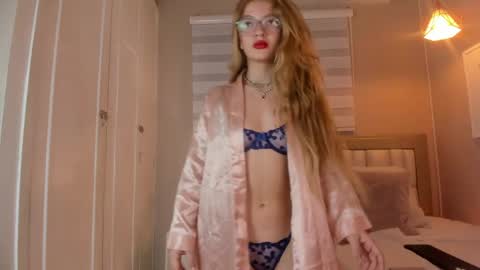 Snapshot of isabela__x chatting on 05.04.26 isabela__x online show from 05.04.26