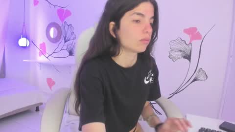 Snapshot of isabela_fiorelli chatting on 02.28.25 isabela_fiorelli online show from 02.28.25