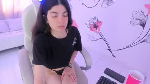 Snapshot of isabela_fiorelli chatting on 03.11.25 isabela_fiorelli online show from 03.11.25