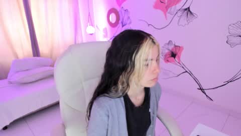 Snapshot of isabela_fiorelli chatting on 09.15.25 isabela_fiorelli online show from 09.15.25