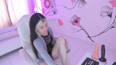 Snapshot of isabela_fiorelli chatting on 09.19.25 isabela_fiorelli online show from 09.19.25