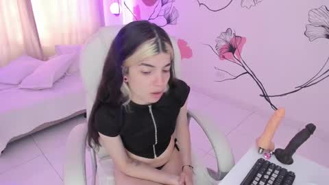 Snapshot of isabela_fiorelli chatting on 10.07.25 isabela_fiorelli online show from 10.07.25