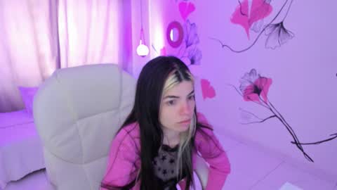 Snapshot of isabela_fiorelli chatting on 10.26.25 isabela_fiorelli online show from 10.26.25