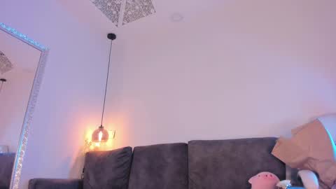 Isabela online show from 02.19.25