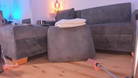 Isabela online show from 10.17.25