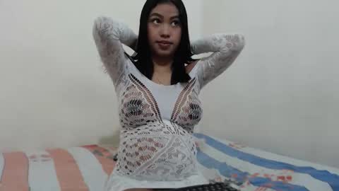 isabela_kity online show from 12.16.25