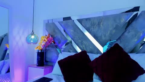 Snapshot of isabela_parkerr chatting on 05.26.26 Mommy Isa online show from 05.26.26